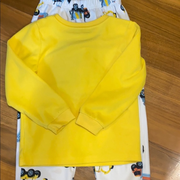Carter’s construction pajama set size 6 - Picture 4 of 8